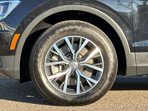 Used 2021 Volkswagen Tiguan S image 25