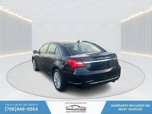 Used 2011 Chrysler 200 Limited FWD image 7