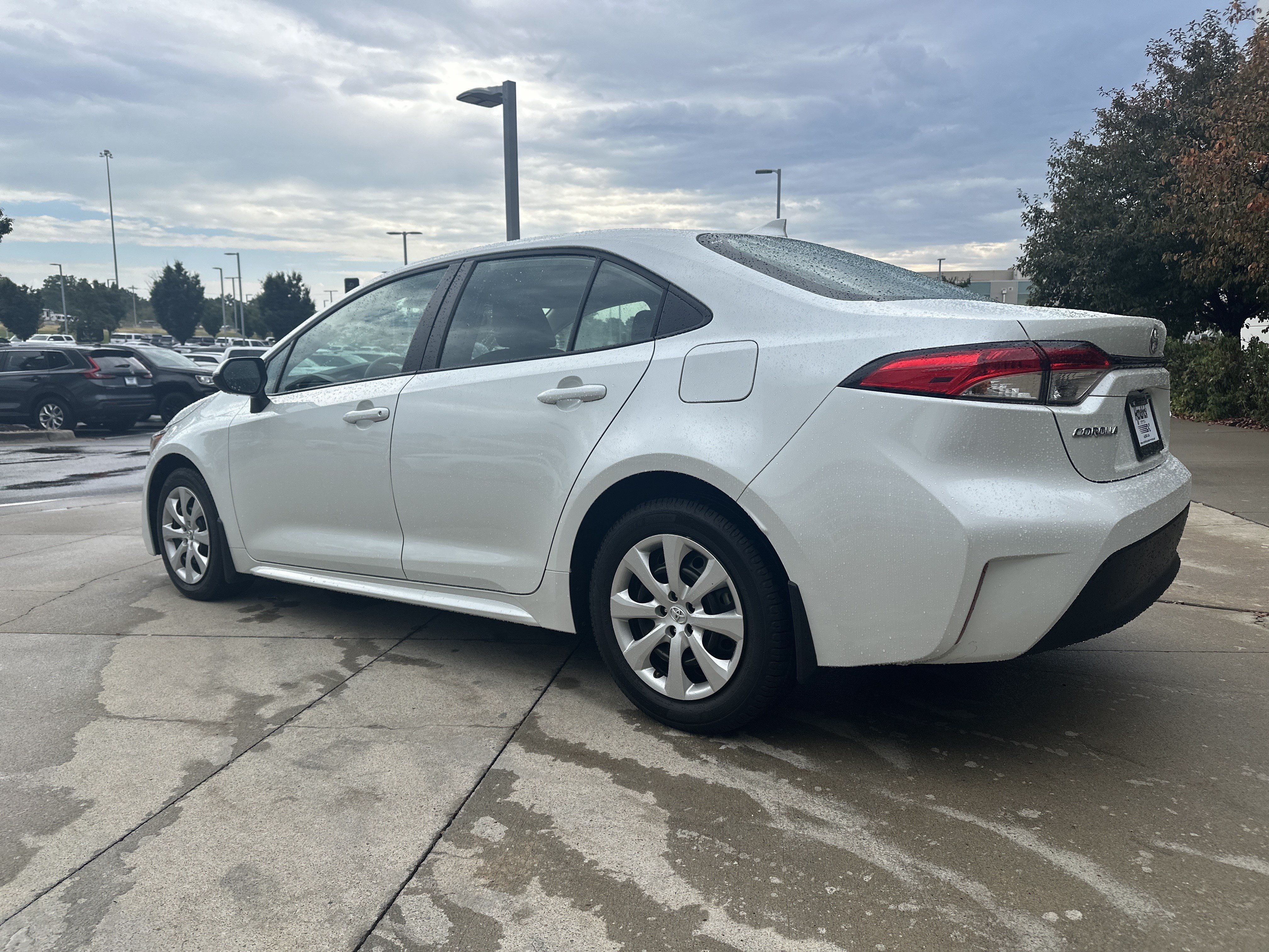 Used 2026 Toyota Corolla LE FWD image 7