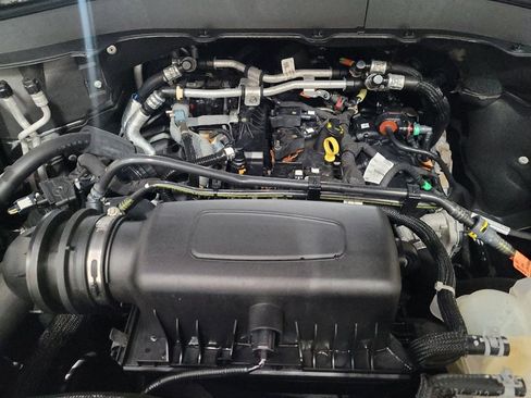 Used 2021 Ford Explorer XLT AWD/4WD image 30
