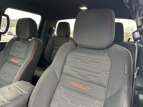 Used 2024 Nissan Frontier Pro-X image 17