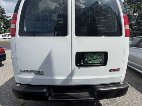 Used 2015 GMC Savana 2500 RWD image 4