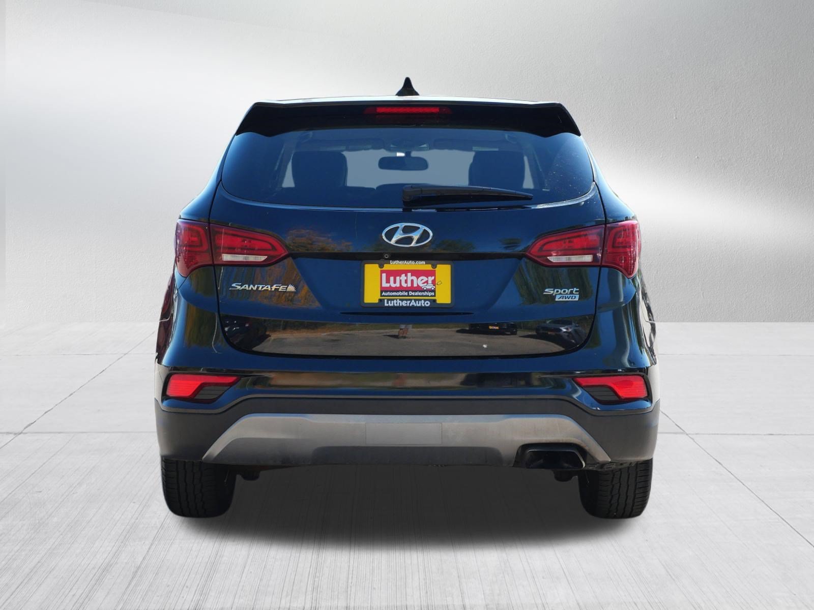 Used 2017 Hyundai Santa Fe Sport w/ Cargo Package AWD/4WD image 6