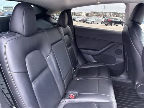 Used 2020 Tesla Model Y Long Range image 21