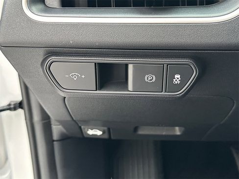 New 2025 Kia K4 LXS image 16