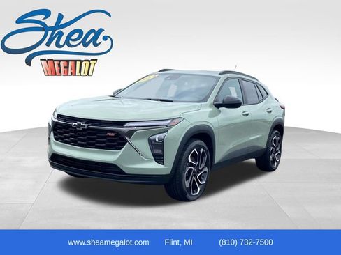 Certified 2024 Chevrolet Trax RS w/ Sunroof Package FWD image 1