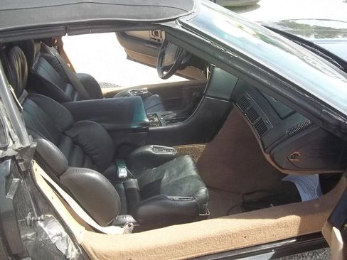 Used 1993 Chevrolet Corvette Convertible image 8