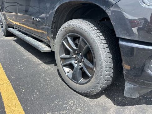 Used 2020 RAM 1500 Big Horn AWD/4WD image 3