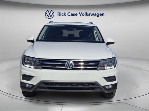 Used 2018 Volkswagen Tiguan SEL image 4