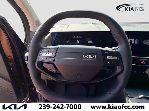 New 2026 Kia Sportage LX FWD image 31