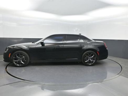 Used 2023 Chrysler 300 Touring w/ Sport Appearance Package RWD image 2