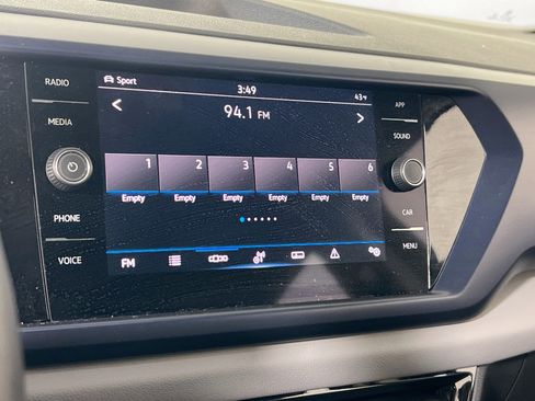 Used 2023 Volkswagen Taos SE image 14