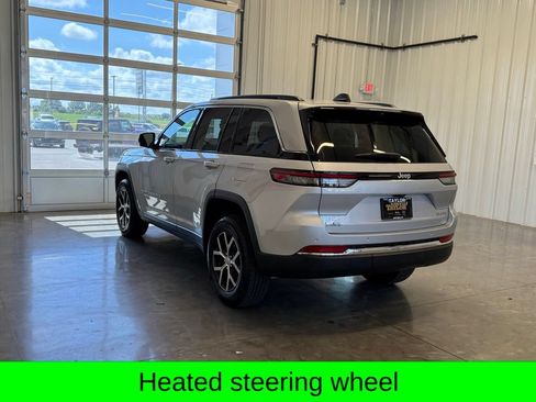 Used 2025 Jeep Grand Cherokee Limited w/ Luxury Tech Group II AWD/4WD image 14