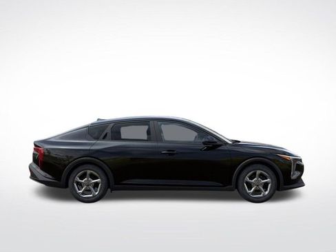 New 2026 Kia K4 LXS image 7