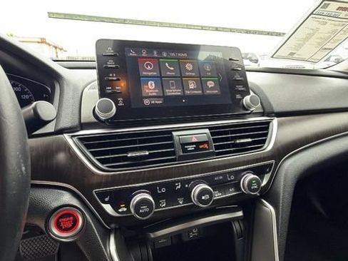 Used 2018 Honda Accord EX-L image 25