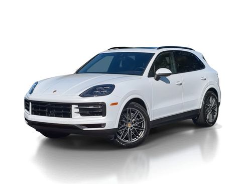 Used 2024 Porsche Cayenne image 1
