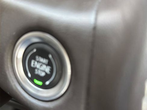 Used 2023 Chevrolet Suburban LT RWD image 20