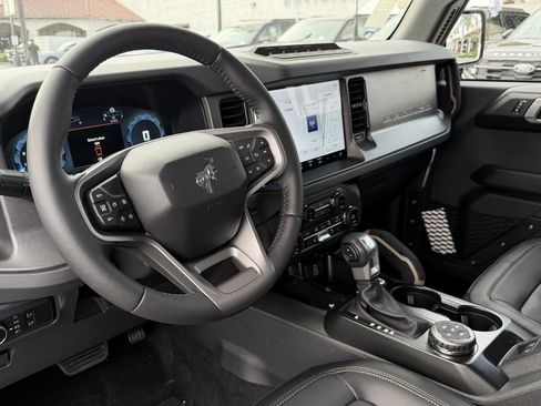 New 2026 Ford Bronco Badlands w/ Sasquatch Package AWD/4WD image 26