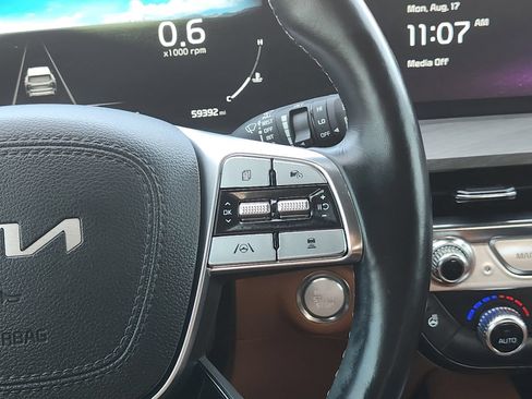 Used 2023 Kia Telluride SX X-Pro AWD/4WD image 32