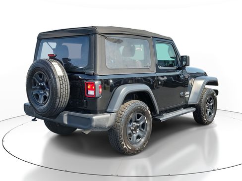 Used 2019 Jeep Wrangler Sport image 4