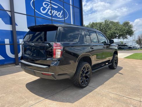 Used 2022 Chevrolet Tahoe Z71 w/ Luxury Package AWD/4WD image 7