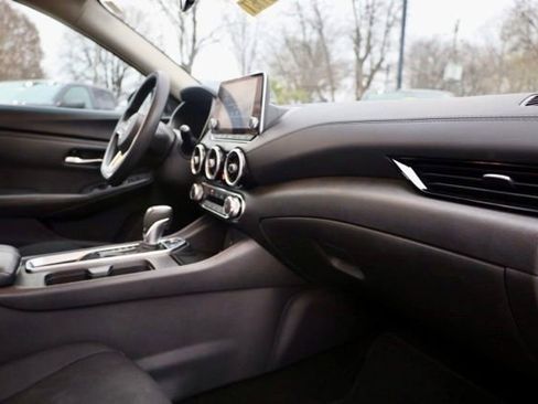 Used 2024 Nissan Sentra SV image 34