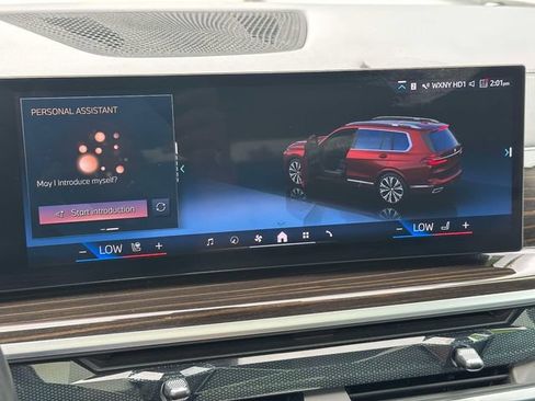 Used 2025 BMW X7 xDrive40i AWD/4WD image 35