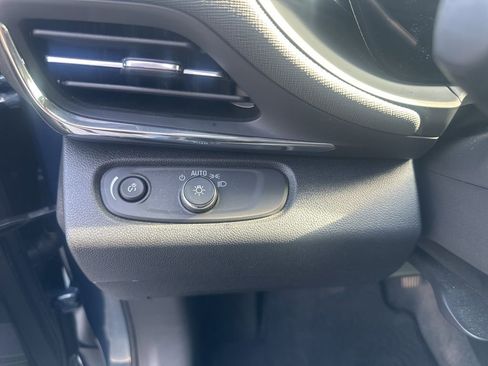 Used 2025 Buick Envista Preferred image 29