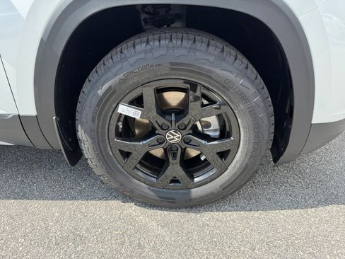New 2026 Volkswagen Atlas Peak Edition AWD/4WD image 25