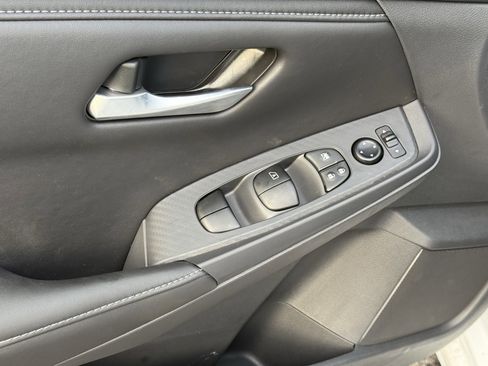 New 2025 Nissan Sentra SV w/ Trunk Package image 9