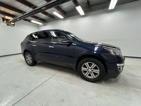 Used 2015 Chevrolet Traverse LT image 9