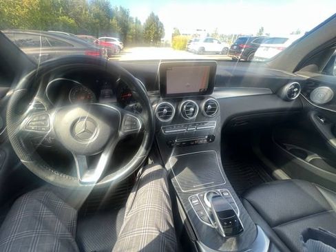 Used 2018 Mercedes-Benz GLC 300 4MATIC image 11