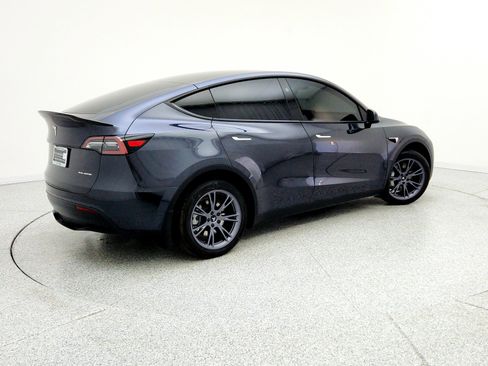 Used 2024 Tesla Model Y Long Range image 6