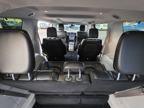 Used 2022 Chrysler Pacifica Limited AWD/4WD image 8