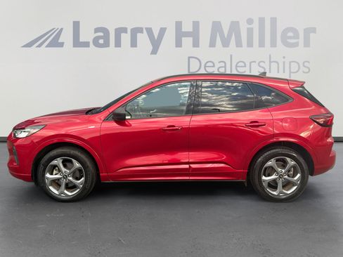 Used 2024 Ford Escape ST-Line AWD/4WD image 2