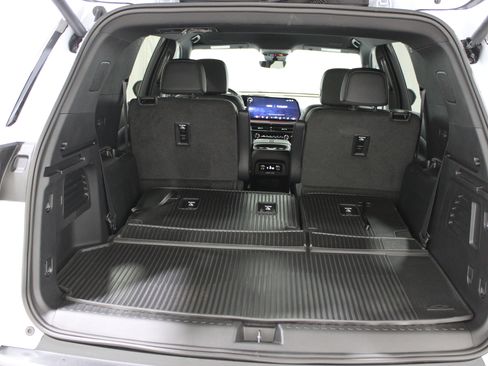 Used 2026 Chevrolet Traverse Z71 w/ Enhanced Driving Package AWD/4WD image 33