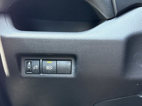 Used 2025 Toyota RAV4 XLE image 18