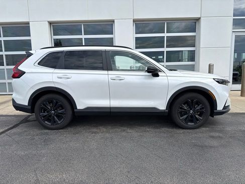 Used 2024 Honda CR-V Sport Touring image 3