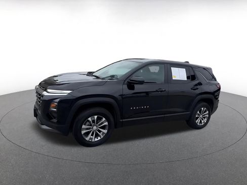 Used 2025 Chevrolet Equinox LT FWD image 8