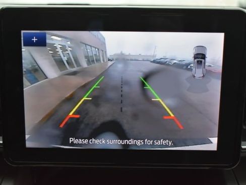 Used 2022 Ford Explorer XLT w/ Equipment Group 202A image 26