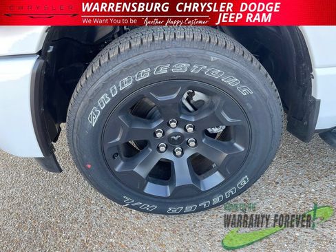 New 2026 RAM 1500 Express AWD/4WD image 12