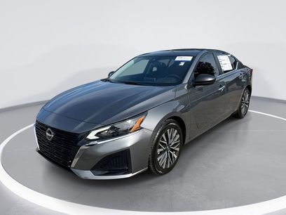 Used 2024 Nissan Altima 2.5 SV