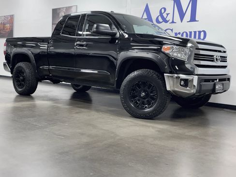 Used 2016 Toyota Tundra SR5 w/ SR5 Upgrade Package image 2