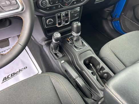 Used 2024 Jeep Wrangler Unlimited Sahara image 19