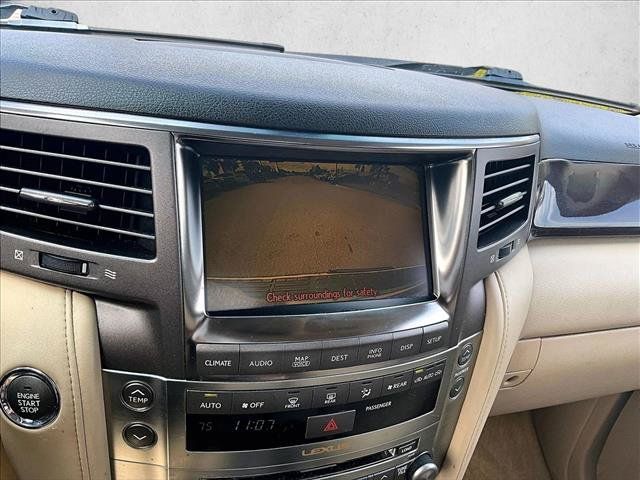 Used 2011 Lexus LX 570 4WD w/ Luxury Pkg w/Pre-crash image 21