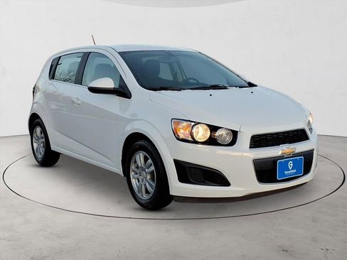 Used 2016 Chevrolet Sonic LT image 3