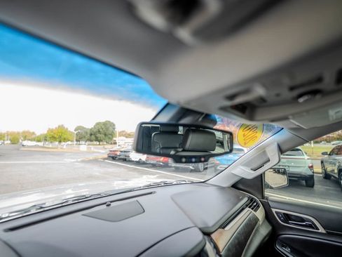 Used 2020 GMC Yukon Denali w/ Open Road Package image 21