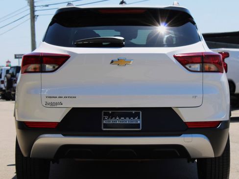 Used 2021 Chevrolet TrailBlazer LT FWD image 18