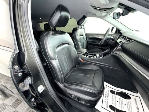 Used 2023 Jeep Grand Cherokee L Limited w/ Luxury Tech Group II AWD/4WD image 27