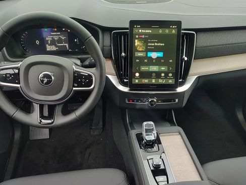 New 2026 Volvo XC90 B6 Plus image 12